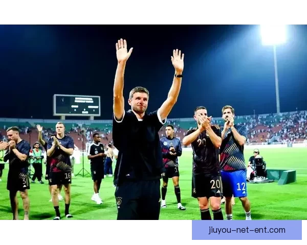 2026世界杯球员阵容大揭秘 新星崛起与老将退役的赛场传奇